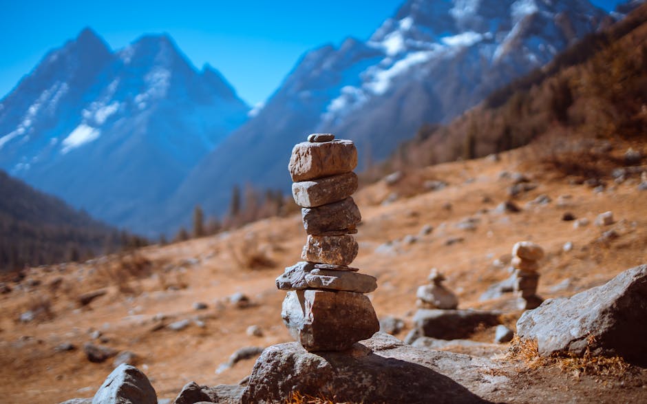 Echipă de profesioniști discutând într-un mediu modern